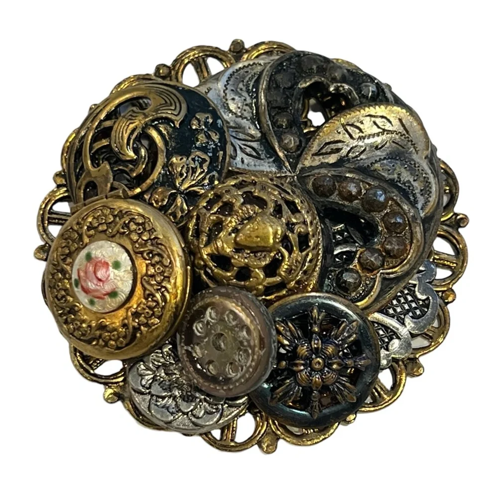 VINTAGE 3D BROOCH WITH WORKING LOCKET, HEARTS, & BUTTONS - NO PIN